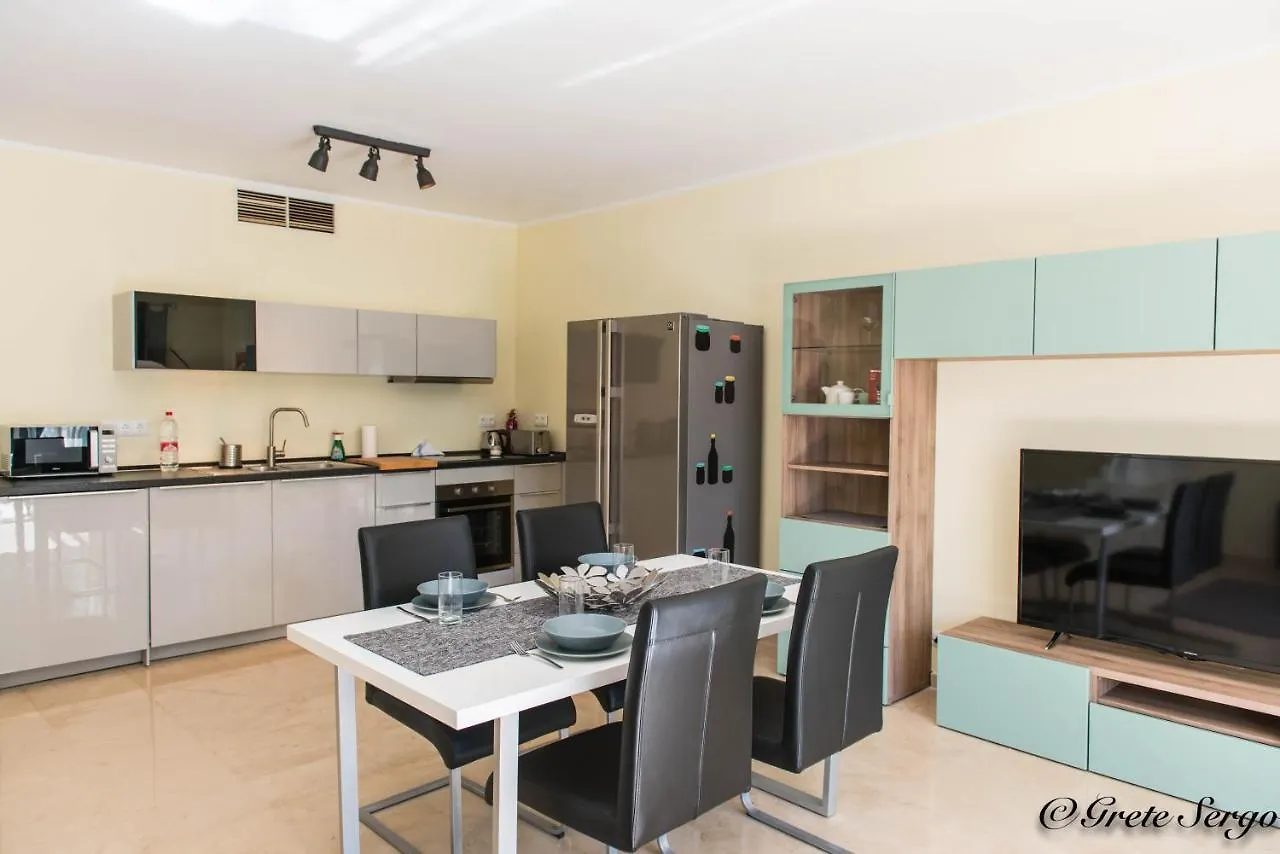 Life El Presidente Penthouse Pool View Apartment Estepona