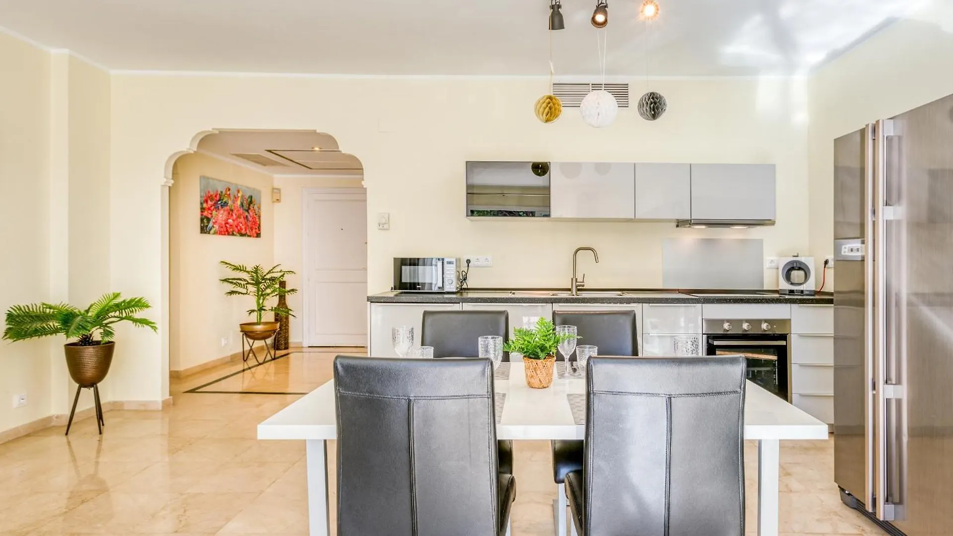 Life El Presidente Penthouse Pool View Apartment Estepona Spain