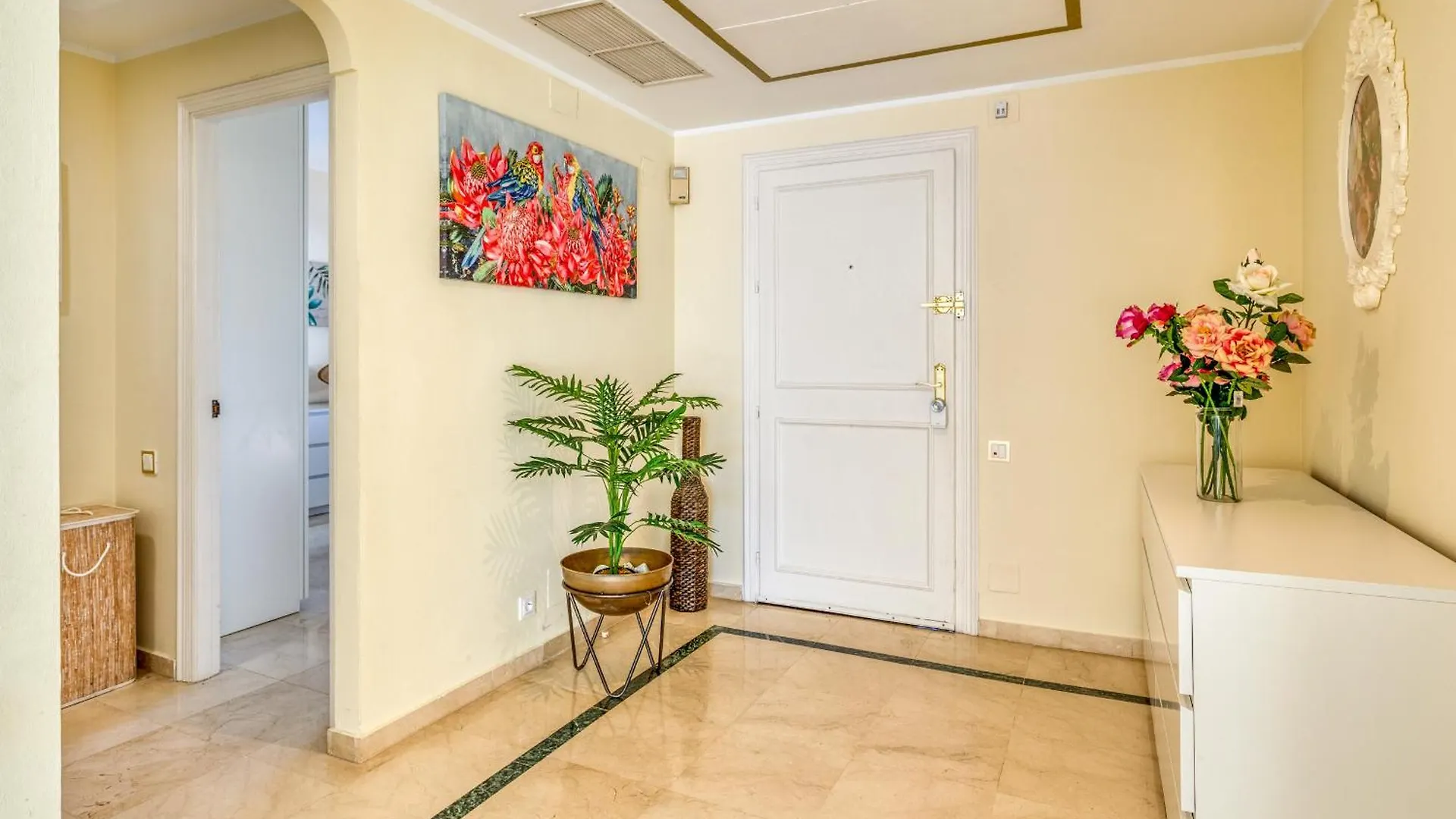 Life El Presidente Penthouse Pool View Apartment Estepona Spain
