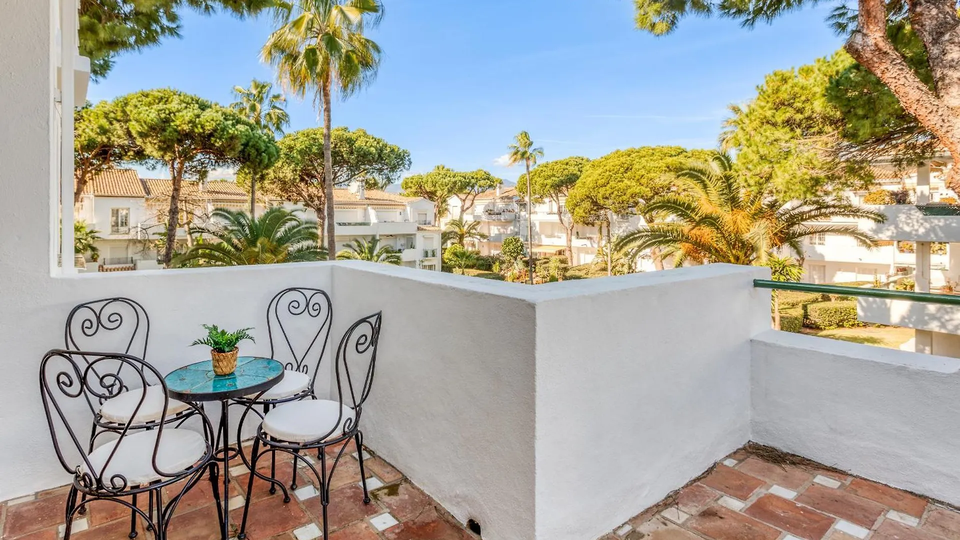 Life El Presidente Penthouse Pool View Apartment Estepona